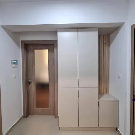 Master Quart Modern Apt. 27 Apartment *